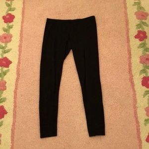 Black tights/leggings